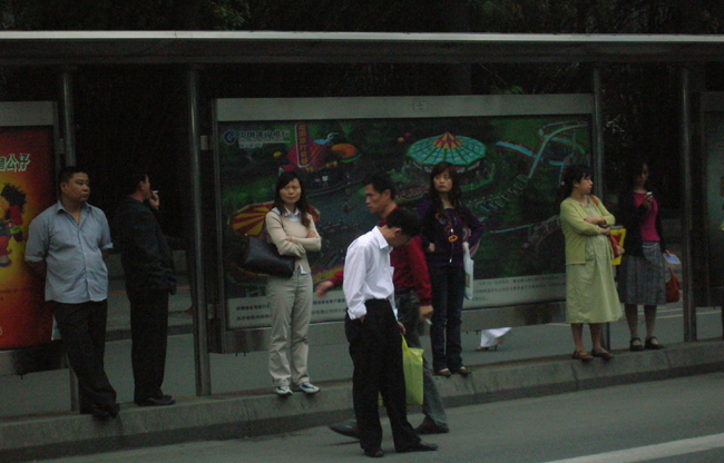 Arrêt de bus Cheng Du. Photo Jmdh