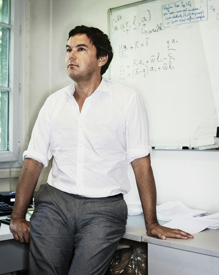 Thomas Piketty, vendredi, dans son bureau de l'Ecole normale supérieure, à Paris. Thomas Piketty  (Photo Jérôme Bonnet)