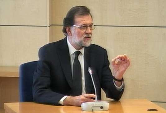Capture d’une vidéo de l’audition du premier ministre espagnol, Mariano Rajoy, à l’Audience nationale, à San Fernando de Henares, le 28 juillet. POOL / AP